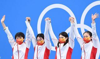 中国女子4X200自由泳夺金